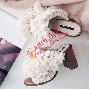 Zara Shoes Bloggers Fav Zara Pom Pom Fringe Heeled Mules
